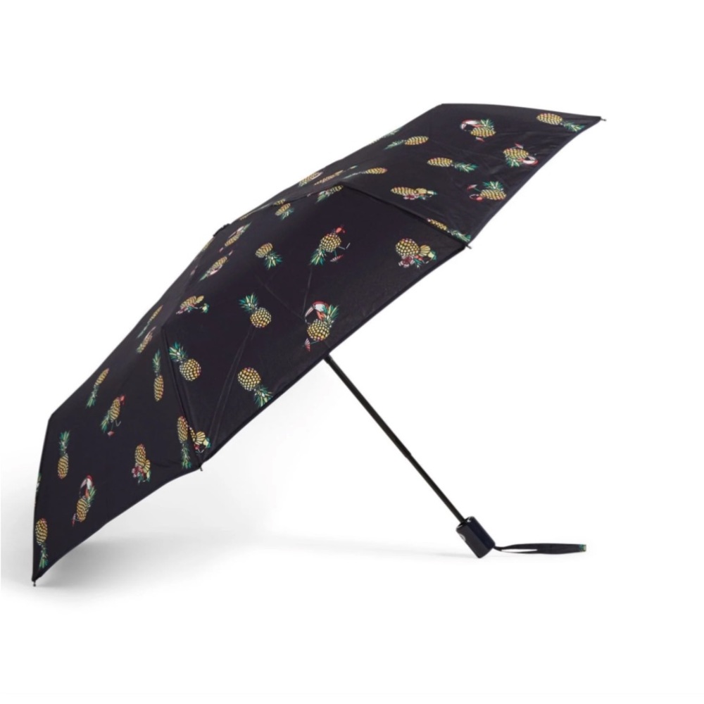 NWT Vera Bradley Toucan Party umbrella. Cover. Handle. Push button.